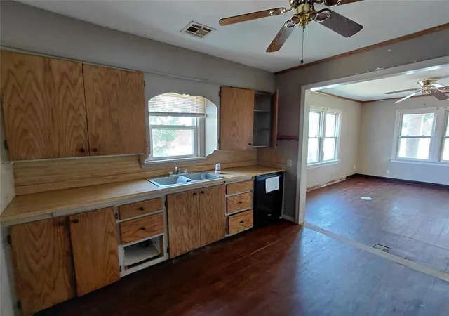 Homes for sale in El Reno, OK | 1516 W Watts St, El Reno, OK 73036 | MLS# 1238667