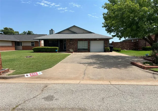 Homes for sale in Oklahoma City, OK | 408 Nw 118th St, Oklahoma City, OK 73114 | MLS# 1238683