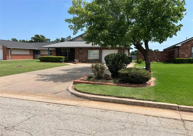Homes for sale in Oklahoma City, OK | 408 Nw 118th St, Oklahoma City, OK 73114 | MLS# 1238683
