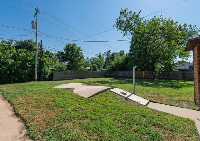Homes for sale in Shawnee, OK | 537 W Dill St, Shawnee, OK 74801 | MLS# 1238693