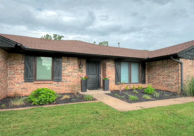Photo 3 of Single family home for sale at 2709 Still Meadow Rd, Edmond, OK 73013 | MLS# 1238695 | Listing updated on 2026-09-01