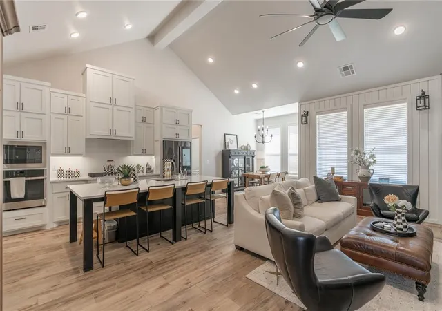 Photo 3 of Sale Pending at 15405 Jasper Ln, Edmond, OK 73013 | MLS# 1238698 | Listing updated on 2026-08-14