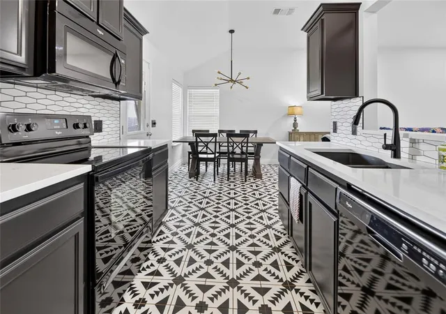Photo 1 of Single family home for sale at 2712 Nw 186th Terrace, Edmond, OK 73012 | MLS# 1238701 | Listing updated on 2026-09-02