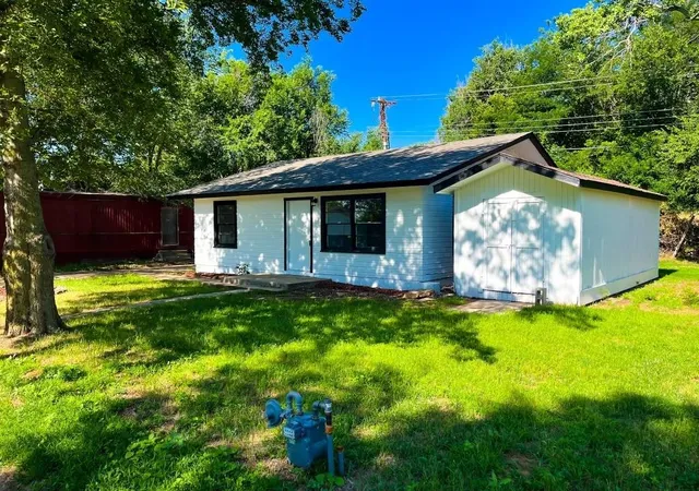 Homes for sale in Anadarko, OK | 1618 S David St, Anadarko, OK 73005 | MLS# 1238713