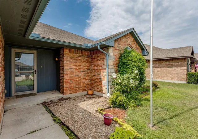 Homes for sale in Newcastle, OK | 1178 Se 16Th Pl, Newcastle, OK 73065 | MLS# 1238717