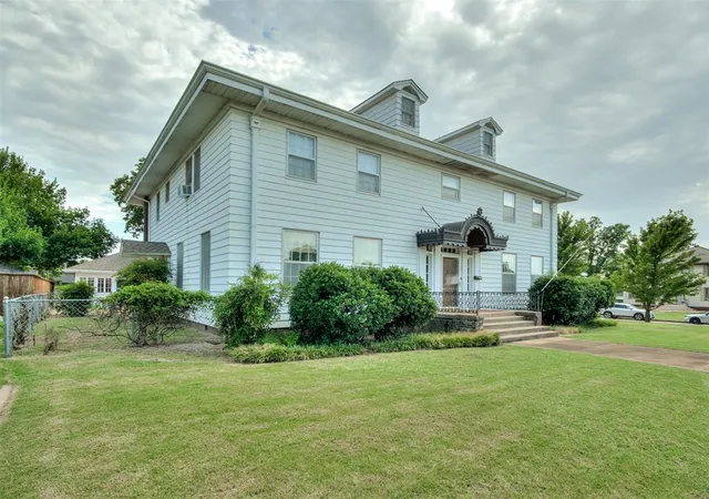 Homes for sale in Guthrie, OK | 701 E Noble Ave, Guthrie, OK 73044 | MLS# 1238729