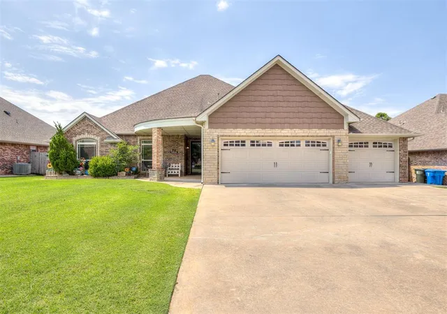 Photo 2 of Single family home for sale at 3112 Venice Ct, Norman, OK 73071 | MLS# 1238732 | Listing updated on 2026-10-12