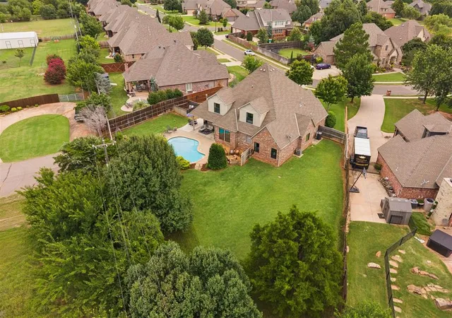 5th image of 1217 River Chase Dr, Edmond, OK 73025 | MLS# 1238735