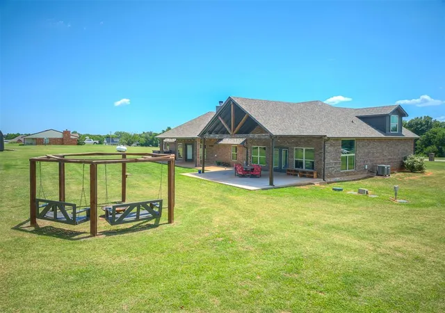 Photo 3 of Single family home for sale at 18900 Pawnee Crk Rd, Cashion, OK 73016 | MLS# 1238736 | Listing updated on 2026-10-02