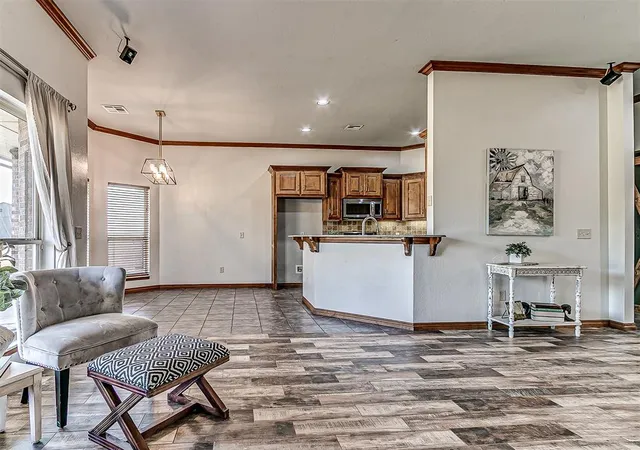 Photo 2 of Single family home for sale at 18900 Pawnee Crk Rd, Cashion, OK 73016 | MLS# 1238736 | Listing updated on 2026-10-02