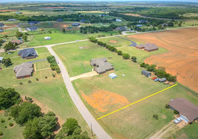 2nd image of 18900 Pawnee Creek Rd, Cashion, OK 73016 | MLS# 1238736