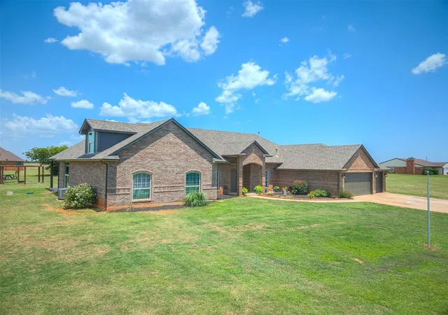 1st image of 18900 Pawnee Creek Rd, Cashion, OK 73016 | MLS# 1238736