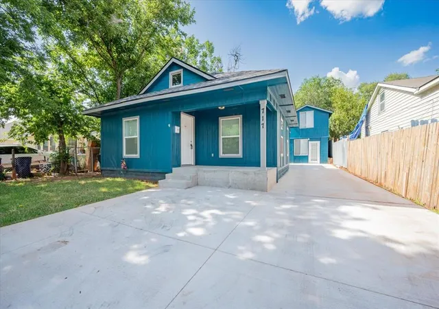 Photo 1 of Single family home for sale at 717 SE 31st Street, Oklahoma City, OK 73129 | MLS# 1238742 | Listing updated on 2026-08-29