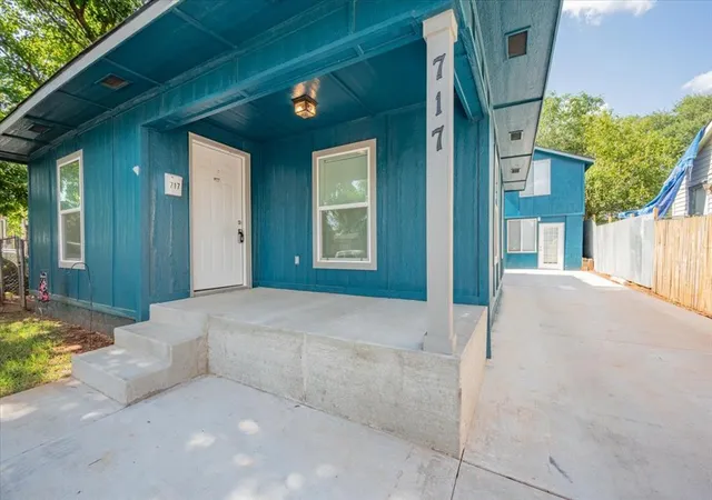 Photo 2 of Single family home for sale at 717 SE 31st Street, Oklahoma City, OK 73129 | MLS# 1238742 | Listing updated on 2026-08-29