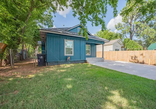 Photo 4 of Single family home for sale at 717 SE 31st Street, Oklahoma City, OK 73129 | MLS# 1238742 | Listing updated on 2026-08-29