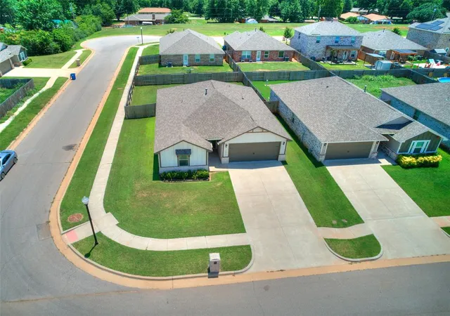 Photo 3 of Single family home for sale at 1000 Nw 3rd Street, Newcastle, OK 73065 | MLS# 1238743 | Listing updated on 2026-09-30