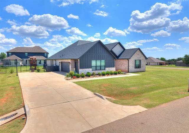 4th image of 2255 Jackson Ln, Blanchard, OK 73010 | MLS# 1238745