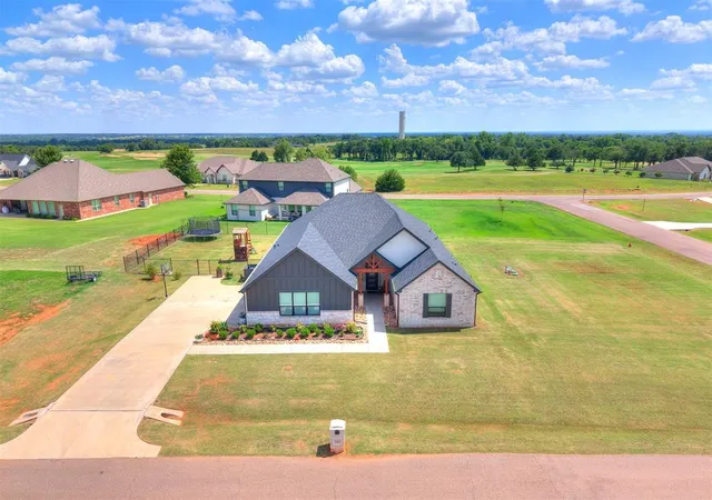 5th image of 2255 Jackson Ln, Blanchard, OK 73010 | MLS# 1238745