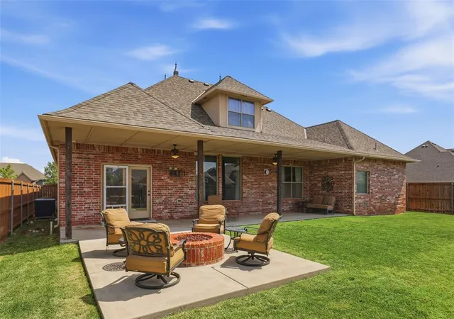 3rd image of 13608 Cobblestone Curv Rd, Oklahoma City, OK 73142 | MLS# 1238749