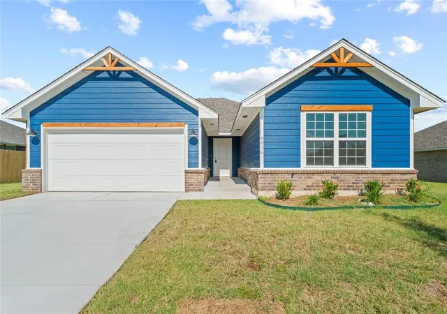 1st image of 4616 Lincoln Lndg, Harrah, OK 73045 | MLS# 1238751