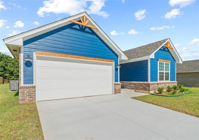 3rd image of 4616 Lincoln Lndg, Harrah, OK 73045 | MLS# 1238751