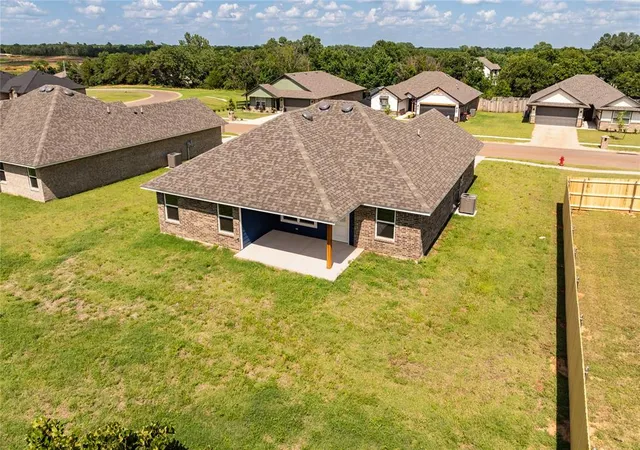 44th image of 4616 Lincoln Lndg, Harrah, OK 73045 | MLS# 1238751