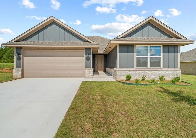1st image of 4640 Lincoln Lndg, Harrah, OK 73045 | MLS# 1238754