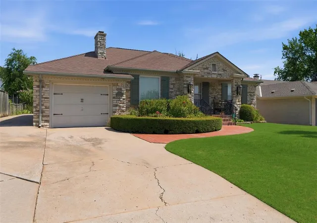 Photo 5 of Single family home for sale at 1205 Marlboro Ln, Nichols Hills, OK 73116 | MLS# 1238766 | Listing updated on 2026-07-16