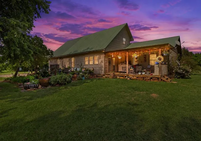 Homes for sale in Billings, OK | 16100 County Road 20, Billings, OK 74630 | MLS# 1238768