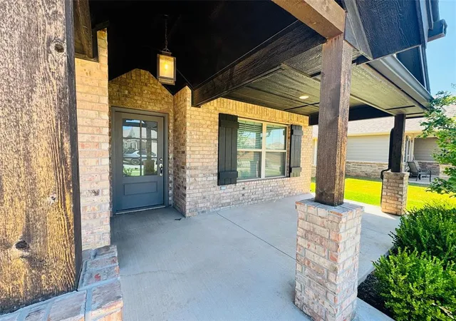 Photo 3 of Sale Pending at 13920 Kamber Dr, Yukon, OK 73099 | MLS# 1238771 | Listing updated on 2026-09-03