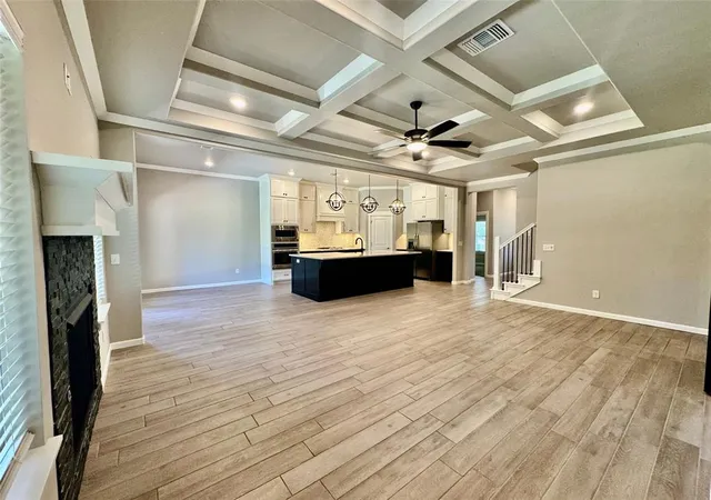 Photo 4 of Single family home for sale at 13920 Kamber Dr, Yukon, OK 73099 | MLS# 1238771 | Listing updated on 2026-10-09