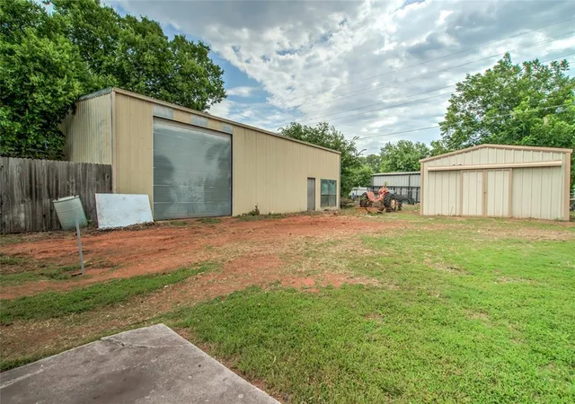 Homes for sale in Mustang, OK | 614 S Lakehoma Pl Dr, Mustang, OK 73064 | MLS# 1238772