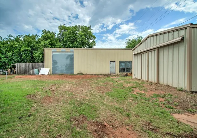 Homes for sale in Mustang, OK | 614 S Lakehoma Pl Dr, Mustang, OK 73064 | MLS# 1238772