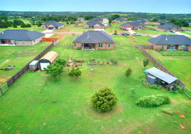 Homes for sale in Guthrie, OK | 5445 Little Farms Rd, Guthrie, OK 73044 | MLS# 1238776