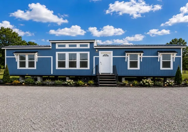 Photo 1 of Single family home for sale at 209 Springwater Ln, Monkey Island, OK 74331 | MLS# 1238780 | Listing updated on 2026-07-13