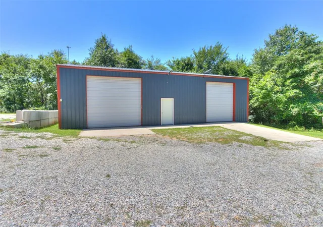 Homes for sale in Newalla, OK | 16802 Creek Valley Ln, Newalla, OK 74857 | MLS# 1238785