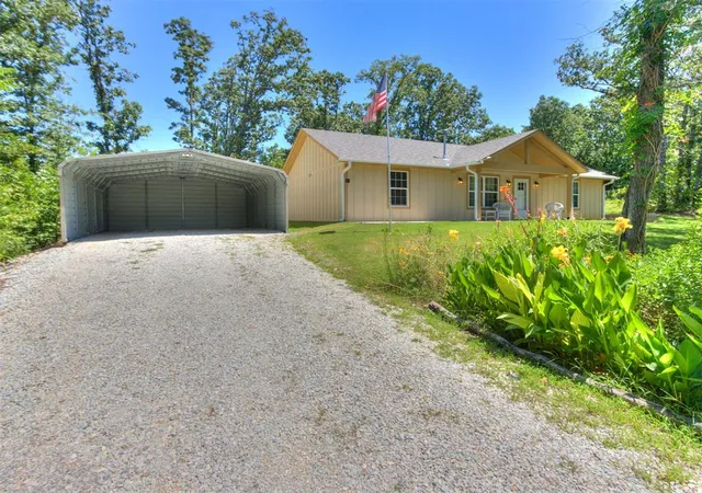Homes for sale in Newalla, OK | 16802 Creek Valley Ln, Newalla, OK 74857 | MLS# 1238785