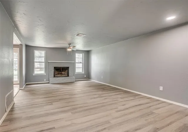 Photo 4 of Single family home for sale at 1101 Teal Pl, Edmond, OK 73003 | MLS# 1238786 | Listing updated on 2026-07-11