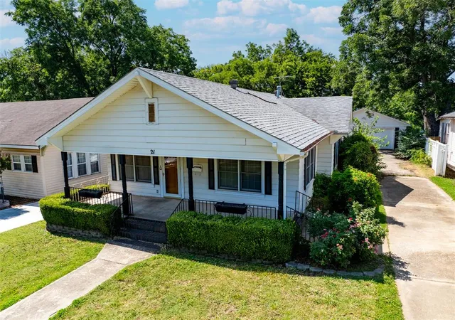 Photo 1 of Sale Pending at 21 E Severn St, Shawnee, OK 74801 | MLS# 1238791 | Listing updated on 2026-07-29