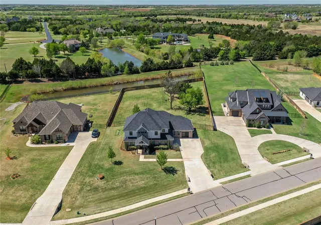 3rd image of 22297 Forester Ln, Edmond, OK 73025 | MLS# 1238795