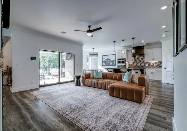 4th image of 22297 Forester Ln, Edmond, OK 73025 | MLS# 1238795
