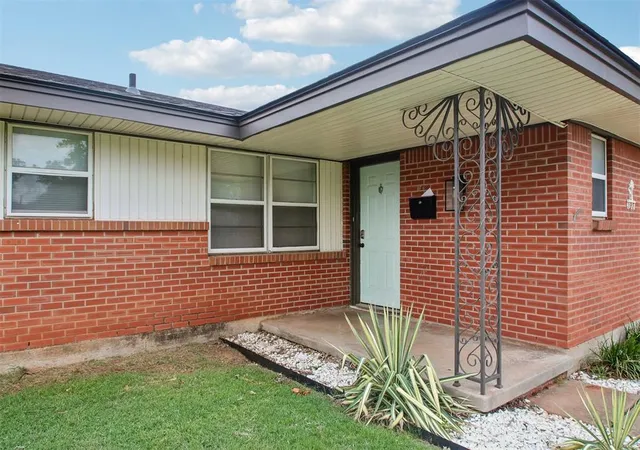 2nd image of 4728 Pam Pl, Oklahoma City, OK 73115 | MLS# 1238805