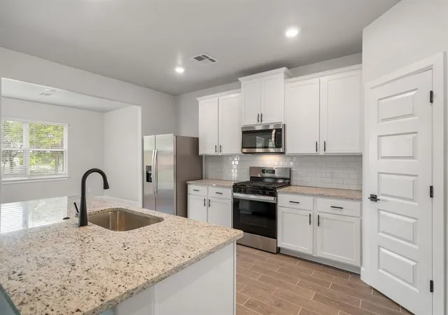 Photo 2 of Single family home for sale at 2386 Clubhouse Dr, Blanchard, OK 73010 | MLS# 1238806 | Listing updated on 2026-10-02