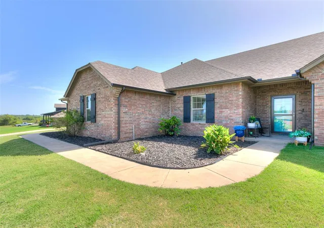 3rd image of 186 Oakridge Dr, Choctaw, OK 73020 | MLS# 1238822
