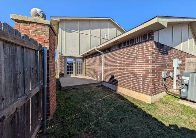 18th image of 3201 Lois Arlene Cir, Moore, OK 73160 | MLS# 1238828