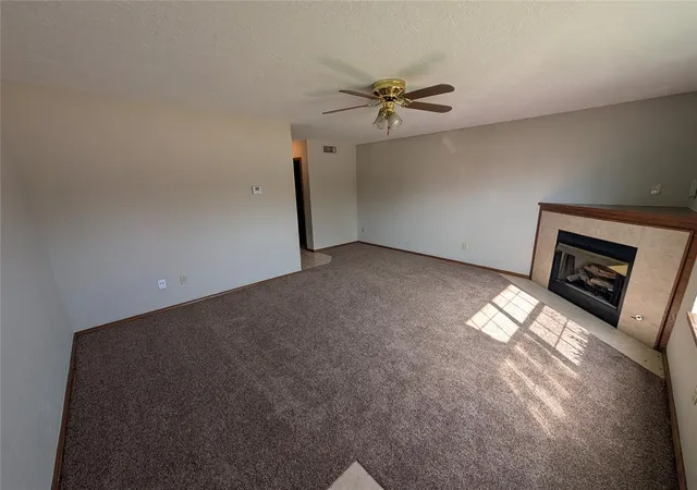2nd image of 3201 Lois Arlene Cir, Moore, OK 73160 | MLS# 1238828