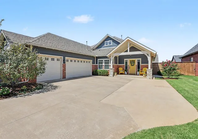 2nd image of 8421 Nw 134th St, Oklahoma City, OK 73142 | MLS# 1238850