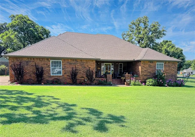 1st image of 703 E 4th St, Chandler, OK 74834 | MLS# 1238865
