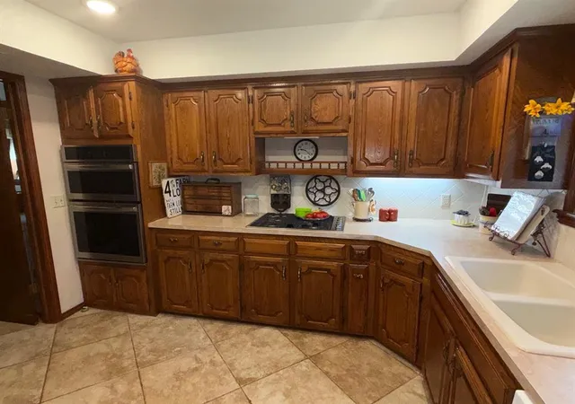 3rd image of 703 E 4Th St, Chandler, OK 74834 | MLS# 1238865