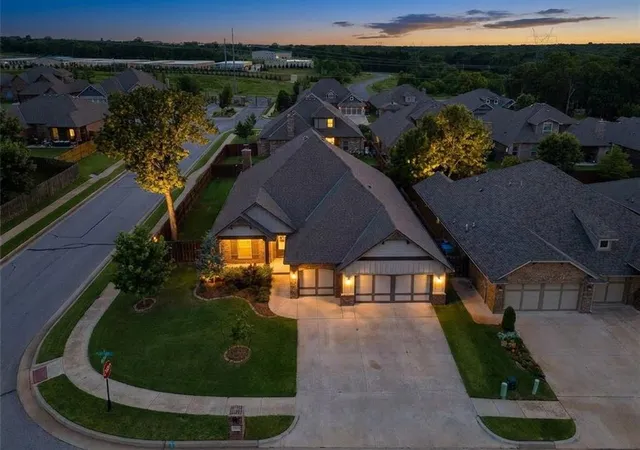 Photo 1 of Single family home for sale at 3301 Wakefield Rd, Edmond, OK 73034 | MLS# 1238886 | Listing updated on 2026-09-18